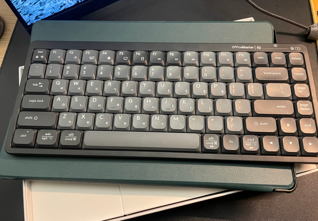 레노버 샤오신패드 프로 2025 12.7 팝니다.--2