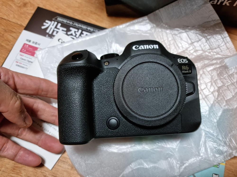 캐논카메라 풀프레임 미러리스 정품 R6mark2 풀박스와 배터리 2개 추가 이미지