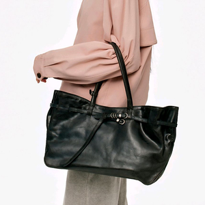 마지셔우드 GRANDMA USED BAG LARGE_black pull-up 이미지