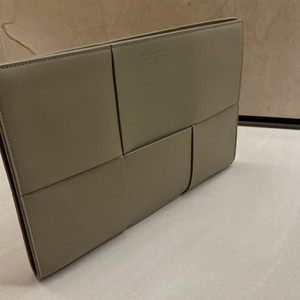 보테가베네타 아르코 도큐먼트 케이스