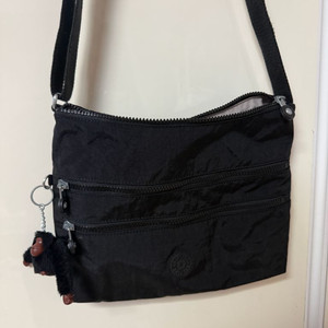 키플링 크로스백