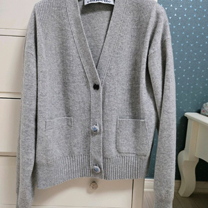 럭키슈에뜨 리본단추가디건