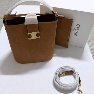 풀박스 새상품>버킷백 스웨이드