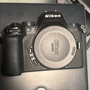 니콘 z50ii A급 + 배터리 두개 + 보조배터리 충전기