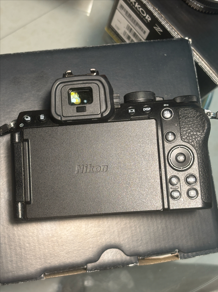 니콘 z50ii A급 + 배터리 두개 + 보조배터리 충전기--1