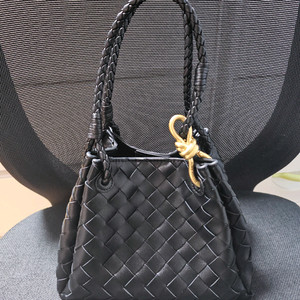 보테가베네타 파라슈트