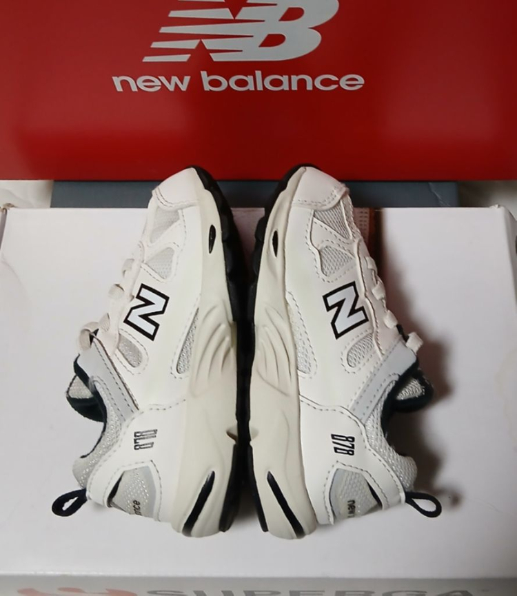 뉴발란스키즈878<IV878ST1 >150운동화 거의새거--5
