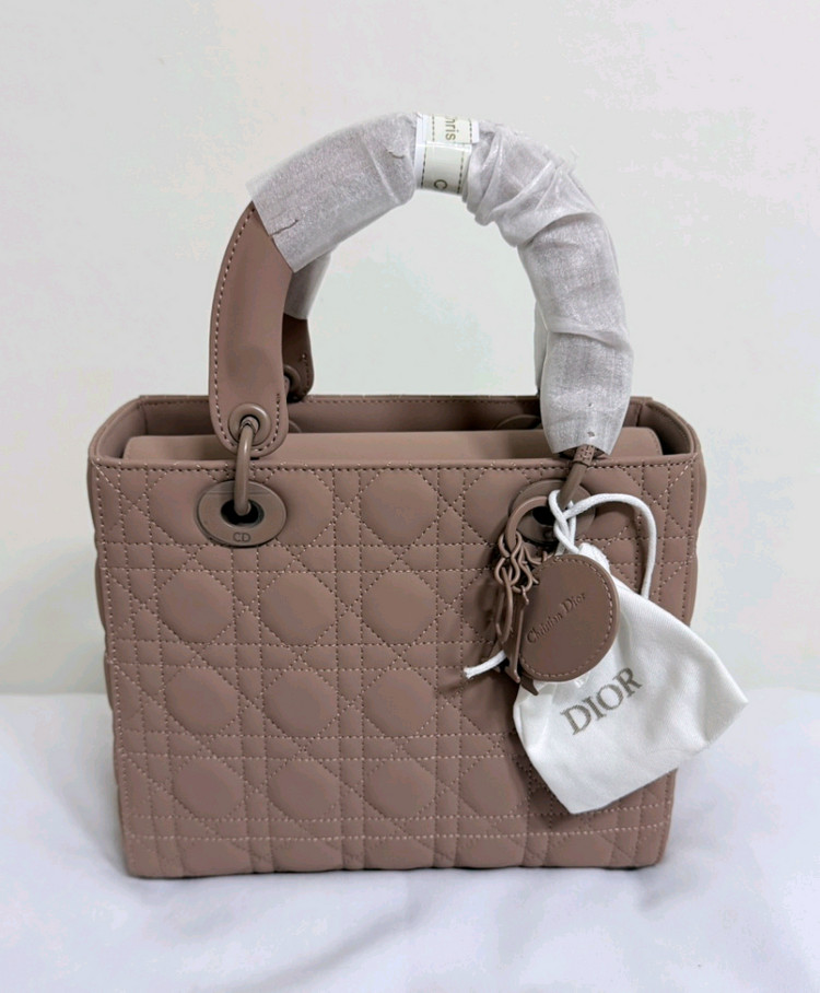 새상품>레이디 미듐--1