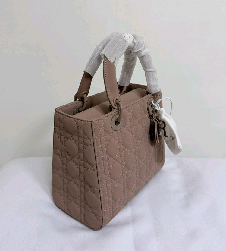 새상품>레이디 미듐--3