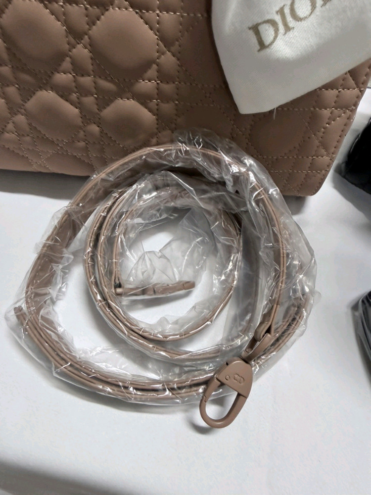 새상품>레이디 미듐--5