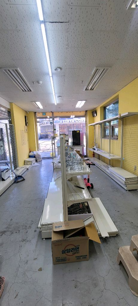 매장 진열대 이미지