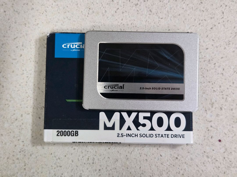 마이크론 크루셜 mx500 2tb ssd + 외장케이스팝니다--1