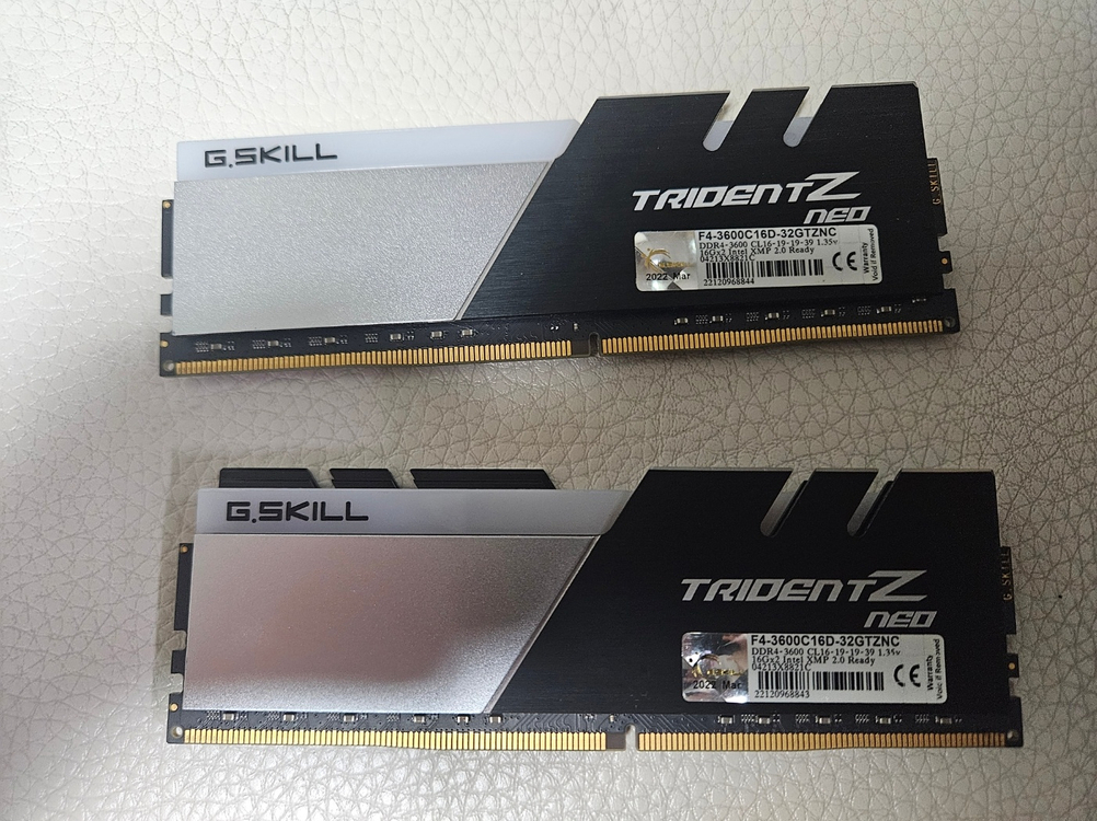 트라이던트 Z Neo DDR4 16gb x2 32gb 판매합니다.--1