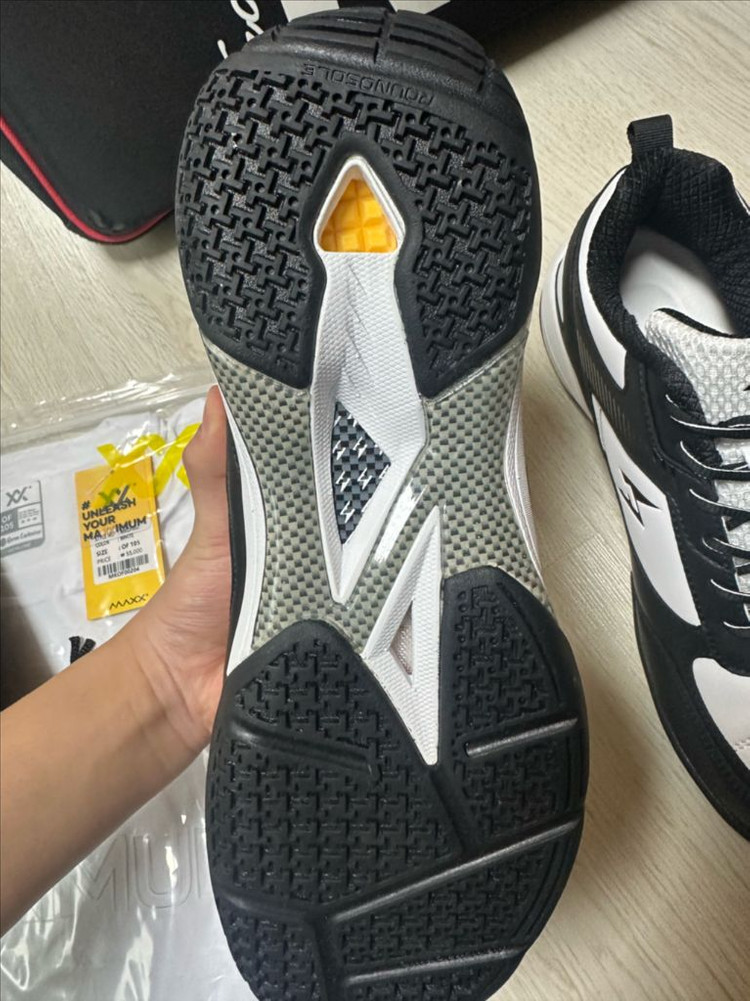 플로먼트 배드민턴화--2