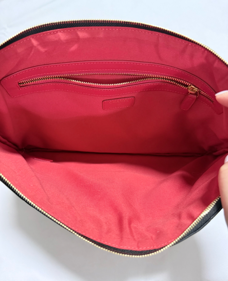 중고> 샤넬 램스킨 라지 파우치--4