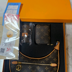 루이비통 모노그램 크로스백.카드지갑.키링포켓세트 새상품