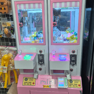 미니미니 인형 뽑기 기계 카드가능