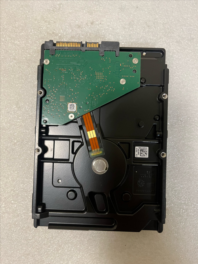 hdd 씨게이트 바라쿠다 2tb, 2테라 처분 (택포함)--2