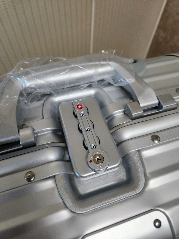 리모와 컴팩트 캐리어--2