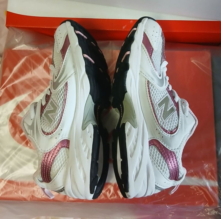 뉴발란스키즈 530 실버핑크190운동화 거의새거24년 이미지