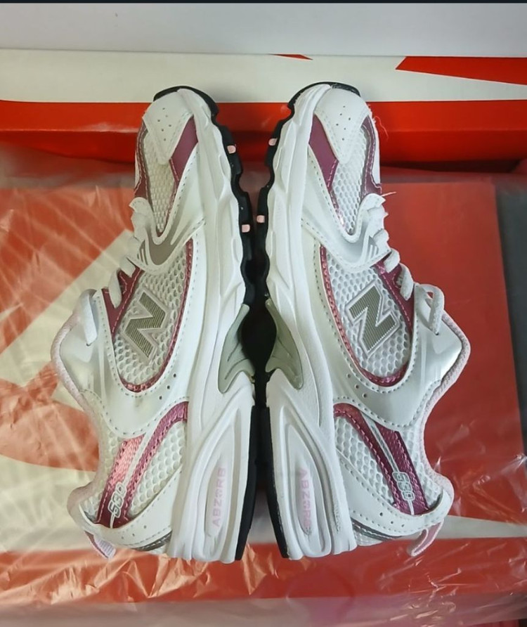 뉴발란스키즈 530 실버핑크190운동화 거의새거24년 이미지