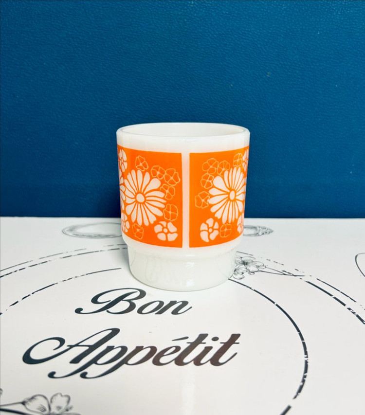 빈티지 파이어킹 데이지 패턴 밀크 글라스 스태킹 머그--1