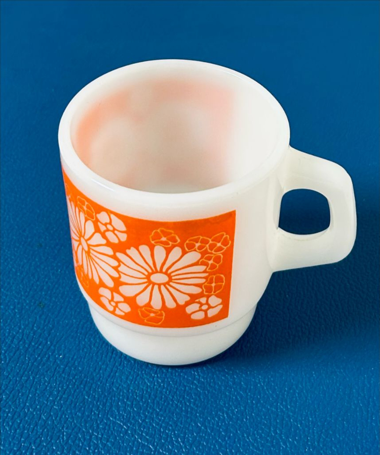 빈티지 파이어킹 데이지 패턴 밀크 글라스 스태킹 머그--6