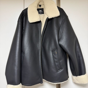 Lee 신세틱 레더 무스탕 블랙 XL LE2504JK09BK