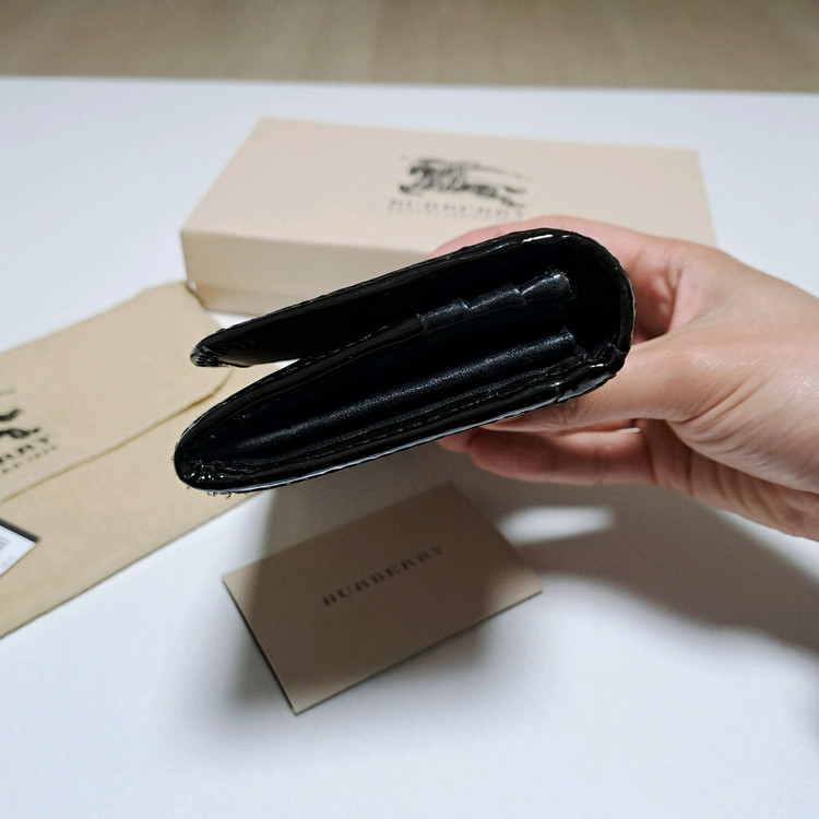 [100%/정품] 버버리 체크 장지갑 블랙 에나멜, 정품 택 박스 포함, 버버리지갑,버버리장지갑--7