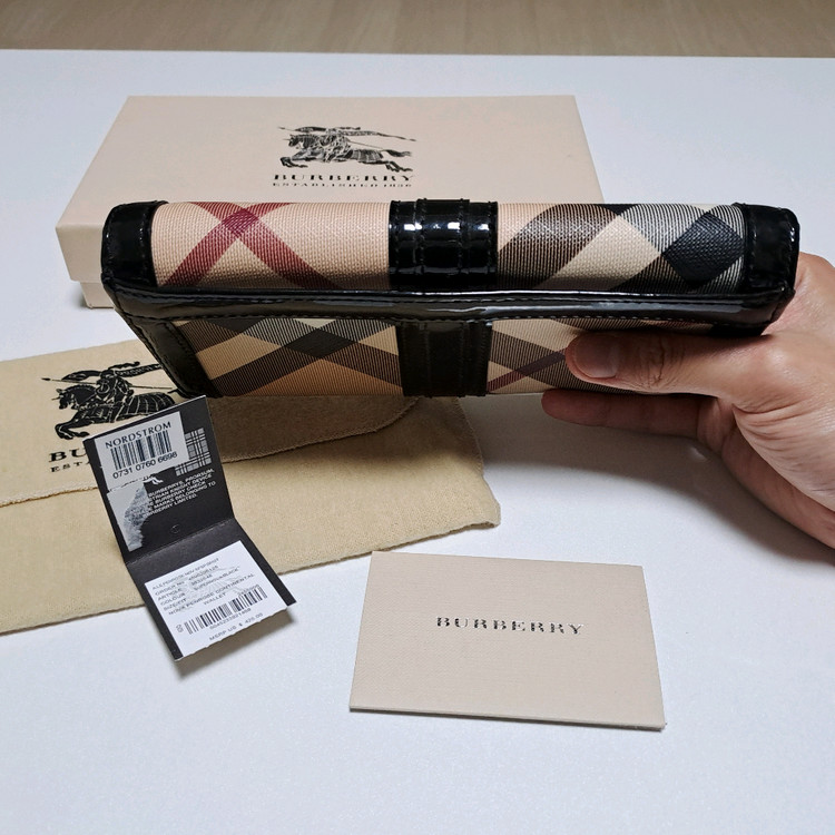 [100%/정품] 버버리 체크 장지갑 블랙 에나멜, 정품 택 박스 포함, 버버리지갑,버버리장지갑--8