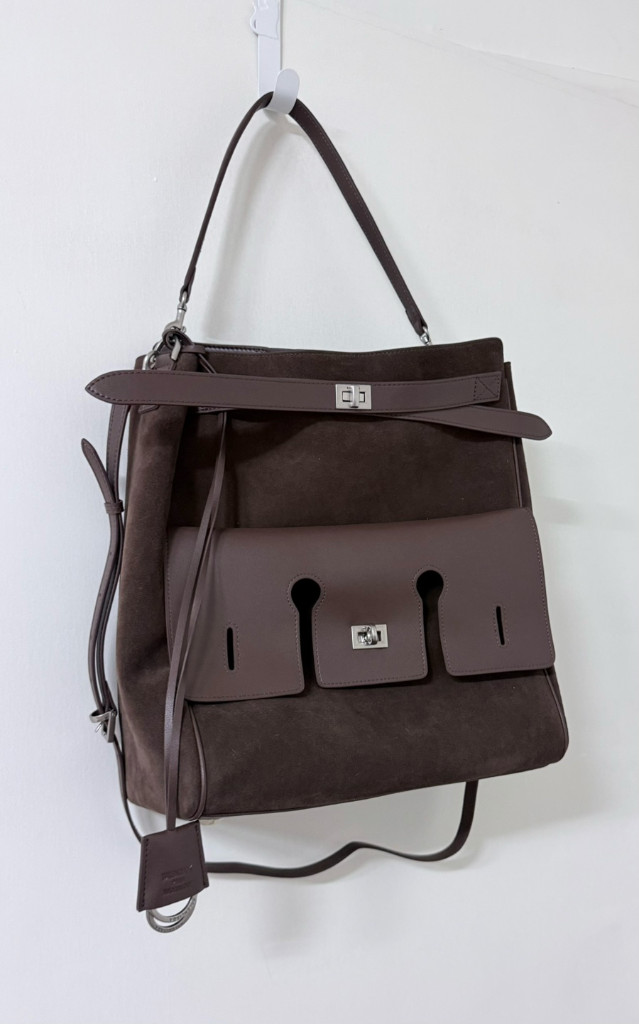 새상품> 발렌 스웨이드 벨에어--4