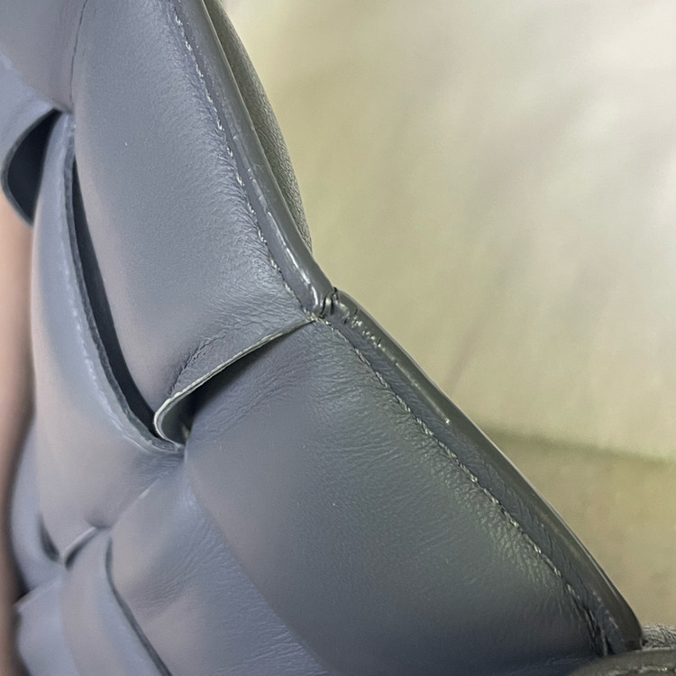 보테가베네타 패디드 카세트백(썬더)--8