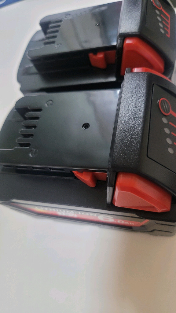 밀워키 oem 제품6.0암페어 배터리 2개--3