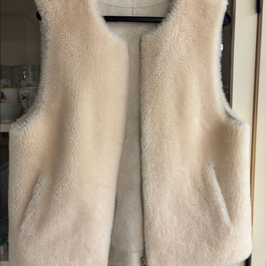 새상품 city zee 양모퍼베스트 66