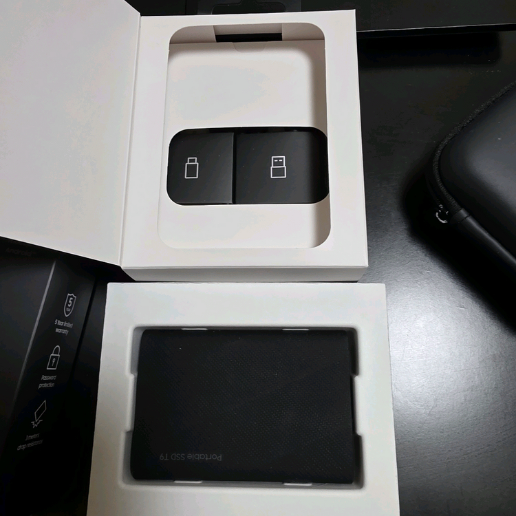 삼성 외장SSD T9 2TB--1