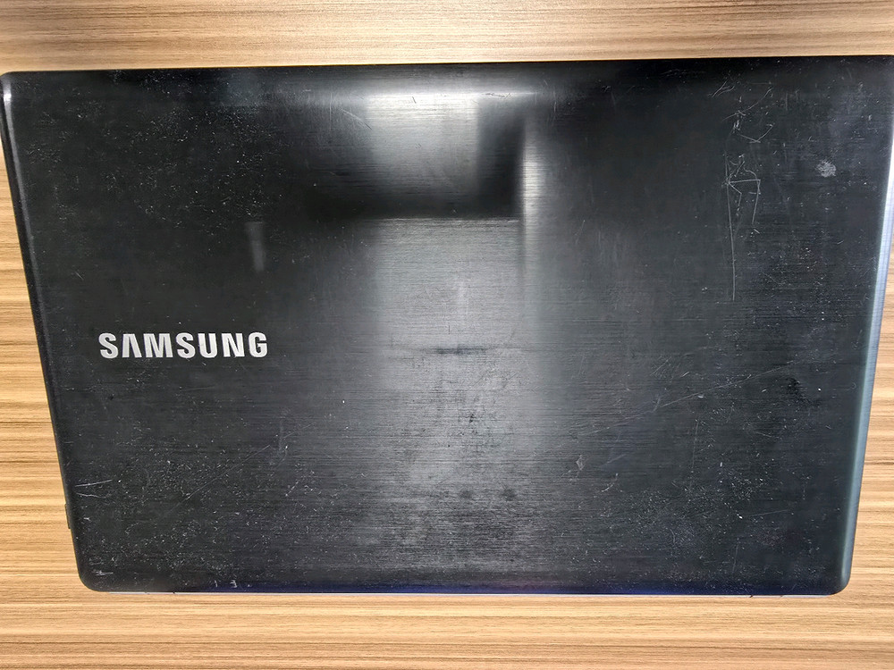 삼성 노트북 15인치 i7 8GB 238GB SSD--1