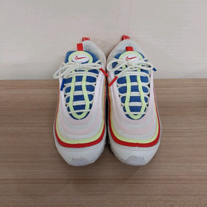 여성 나이키 에어맥스 97 코듀로이 화이트 SE 레인보우 운동화 (255 이미지