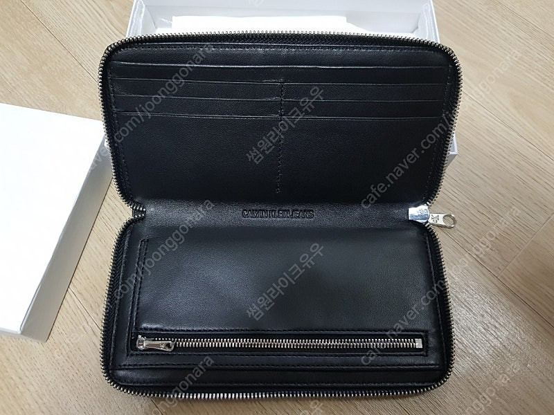 ck 캘빈클라인 장지갑 . 클러치백 미사용품--2