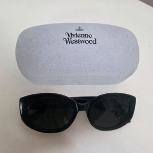비비안웨스트우드 5069 안유진 선글라스 판매합니다.(착용 5회 미만)