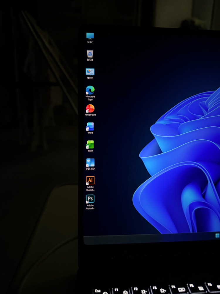 삼성 갤럭시북3 프로 16인치 노트북 NT960XFT--9