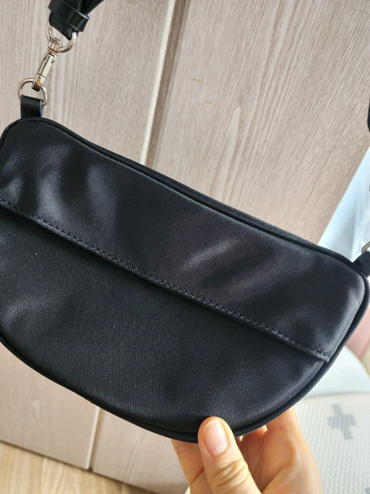 현대백 폴스부띠끄 크로스백 이미지