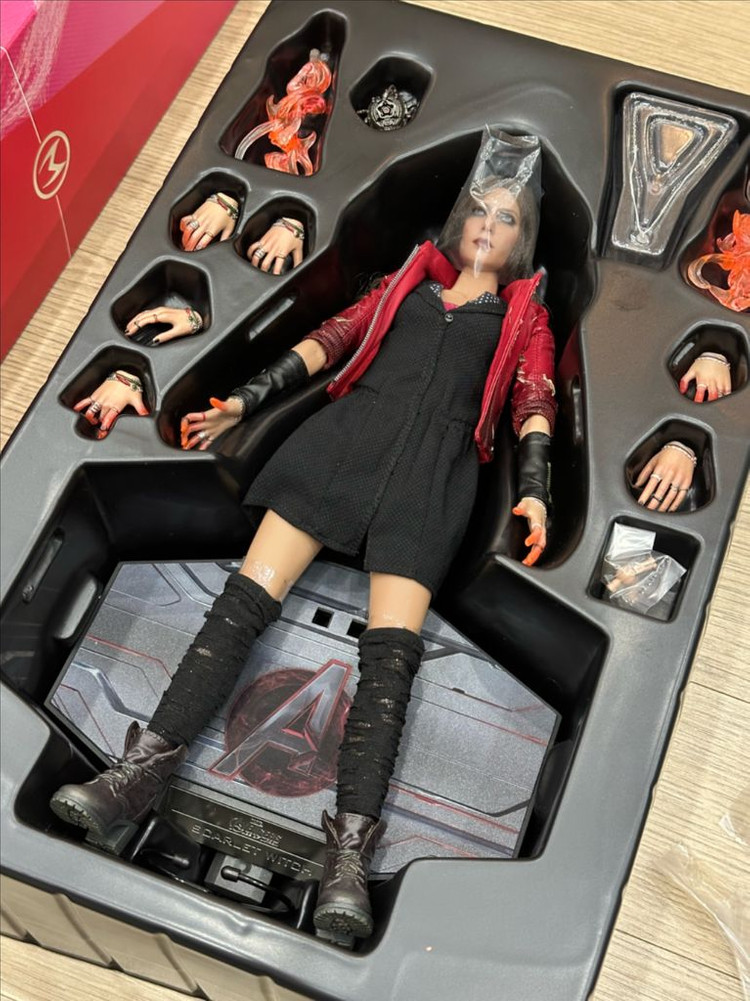 핫토이 에이지오브울트론 스칼렛위치 / 핫토이 aou 스칼렛위치--3