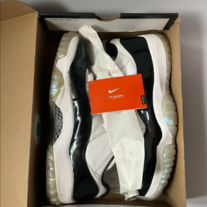 조던11 이스터 265