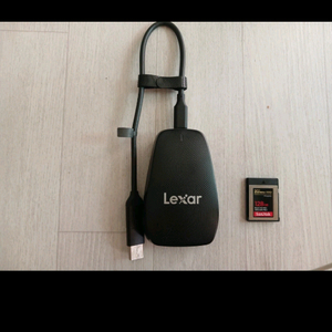 CF 익스프레스카드.리더기 이미지