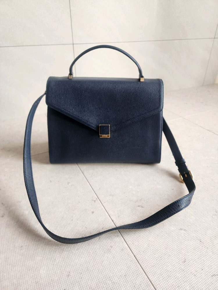 더블엠 소가죽 크로스백 팝니다--1