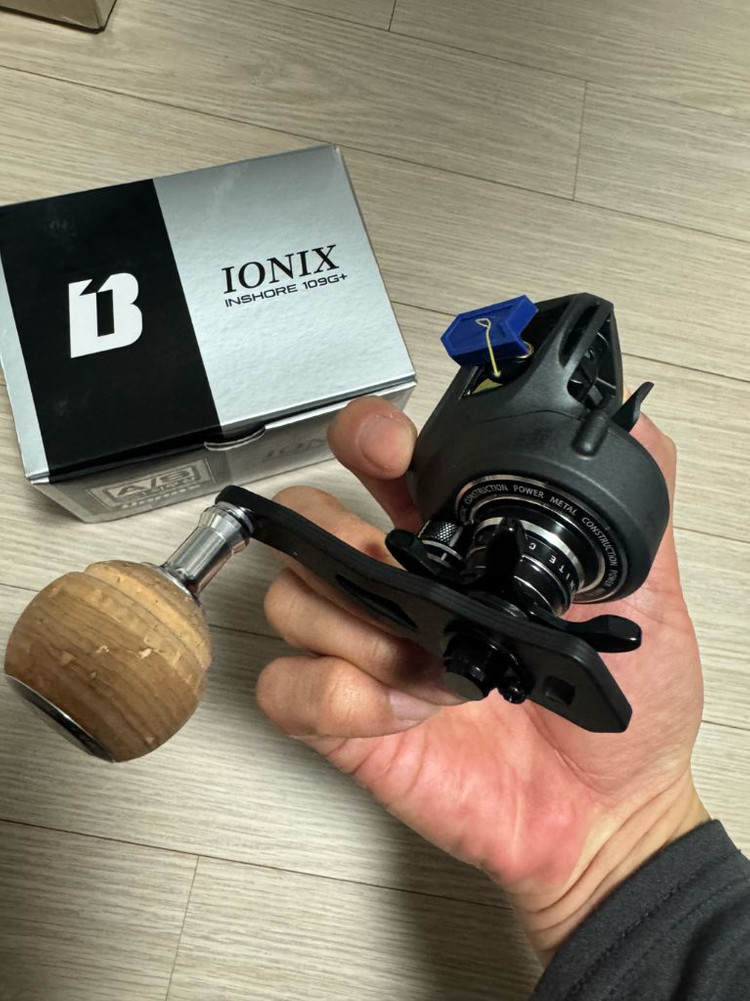 날립니다 바낙스 아이오닉스인쇼어 플러스 109G 우핸 문어 이미지