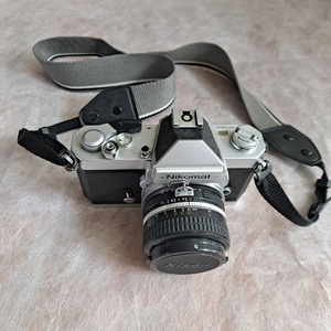 니콘 필름 카메라 Nikomat FT2 팝니다