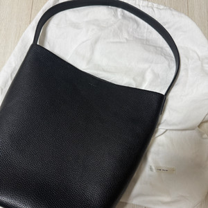 (새상품)파크백 미듐 블랙