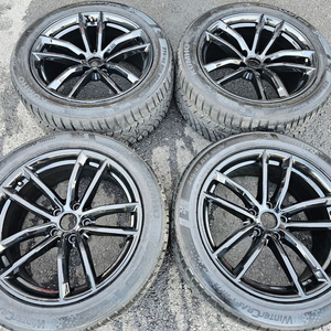 #BMW G30 662m 18인치 블랙유광 휠 윈터타이어세트 팝니다.