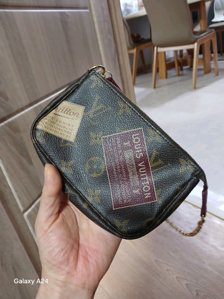 정품 루이비통 미니 파우치--1